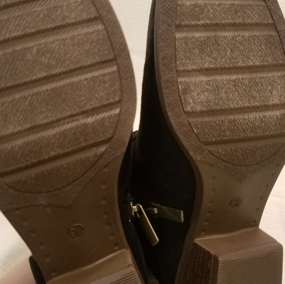 Boots - Picture 4 of 4